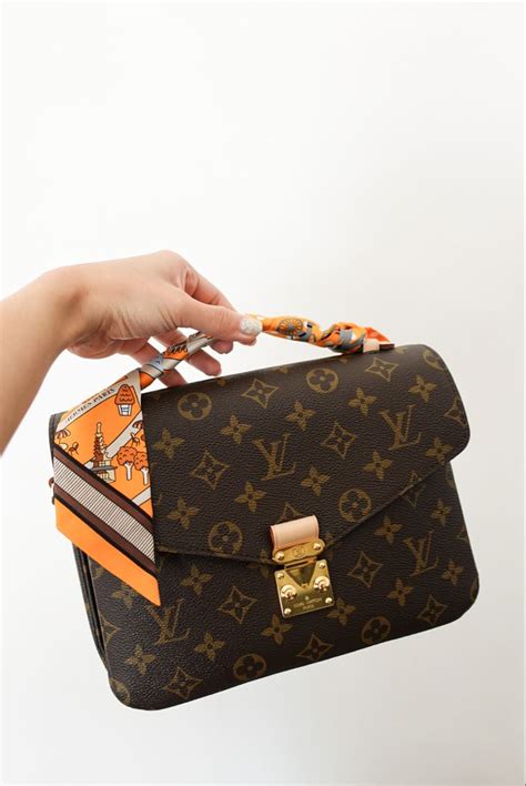 lv pochette metis with twilly hermes|louis vuitton pochette metis date code.